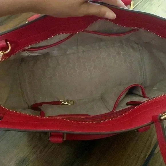 Michael Kors w Adjustable Long Strap - Picture 6 of 10